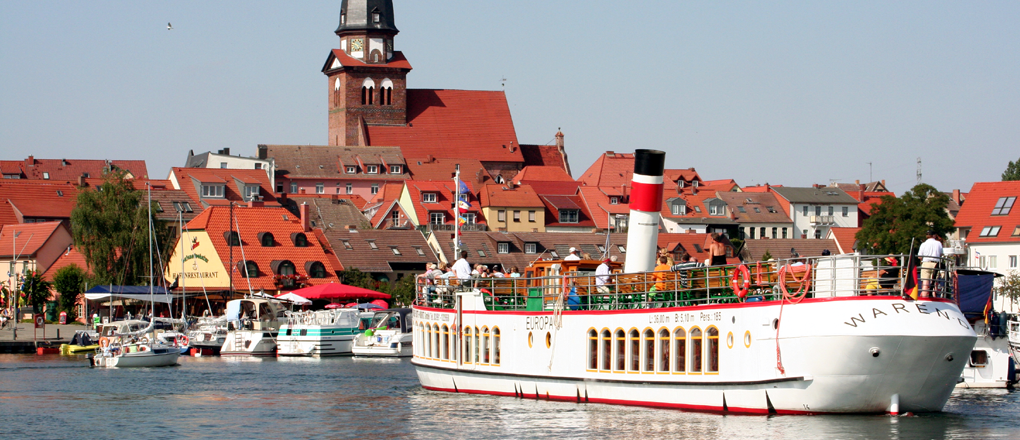 Dampfschiff Europa auf Müritz-Rundfahrt und Abstecher auf den Kölpinsee